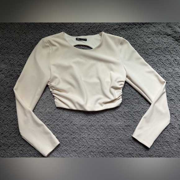 Zara Off-White Long Sleeve Top - Picture 1 of 7